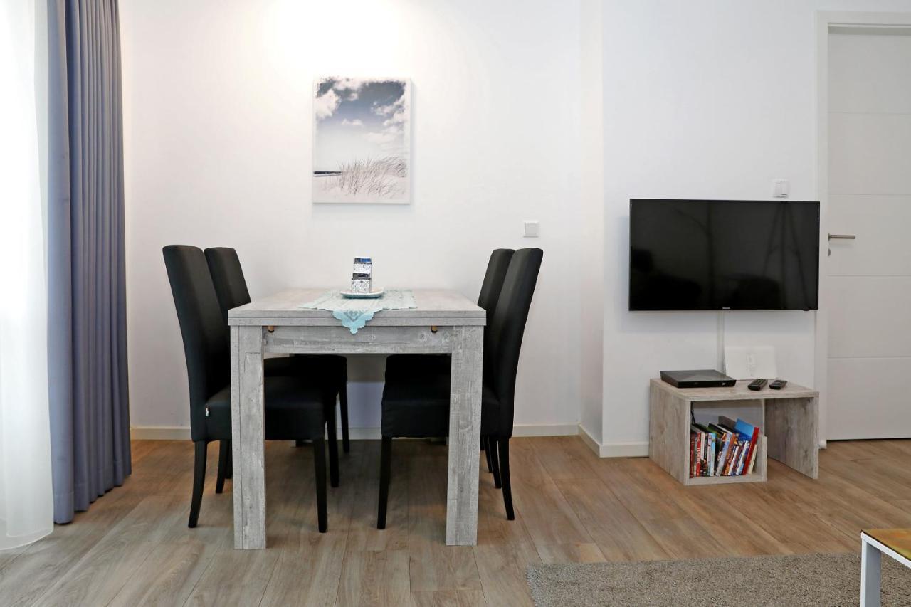 Haus Pamir - Ferienwohnungen Ostseebad Nienhagen Ngoại thất bức ảnh
