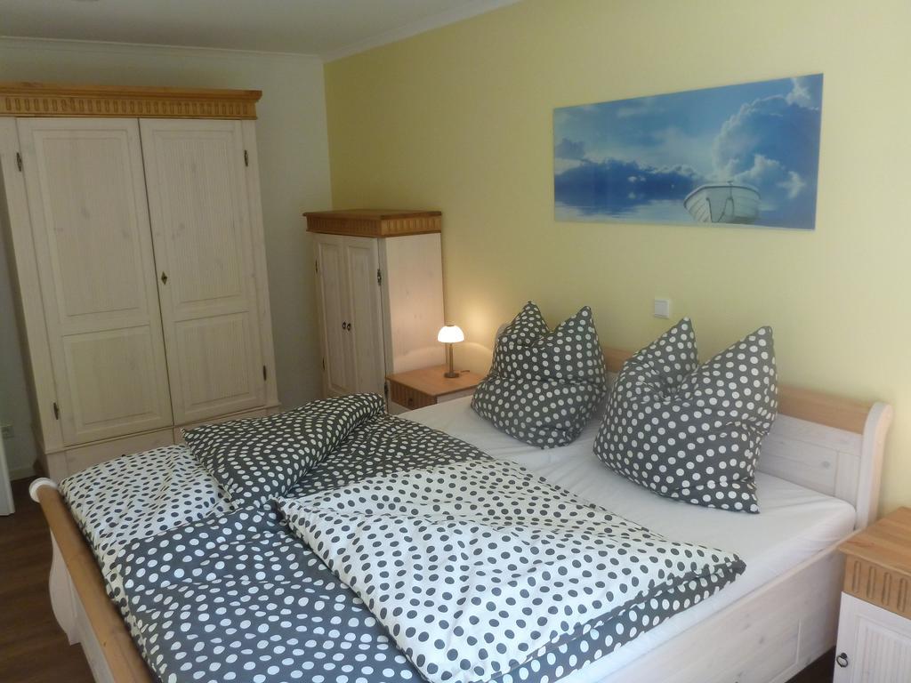 Haus Pamir - Ferienwohnungen Ostseebad Nienhagen Ngoại thất bức ảnh