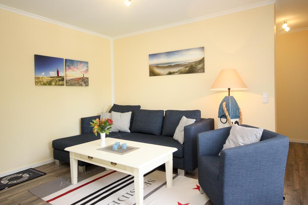 Haus Pamir - Ferienwohnungen Ostseebad Nienhagen Ngoại thất bức ảnh